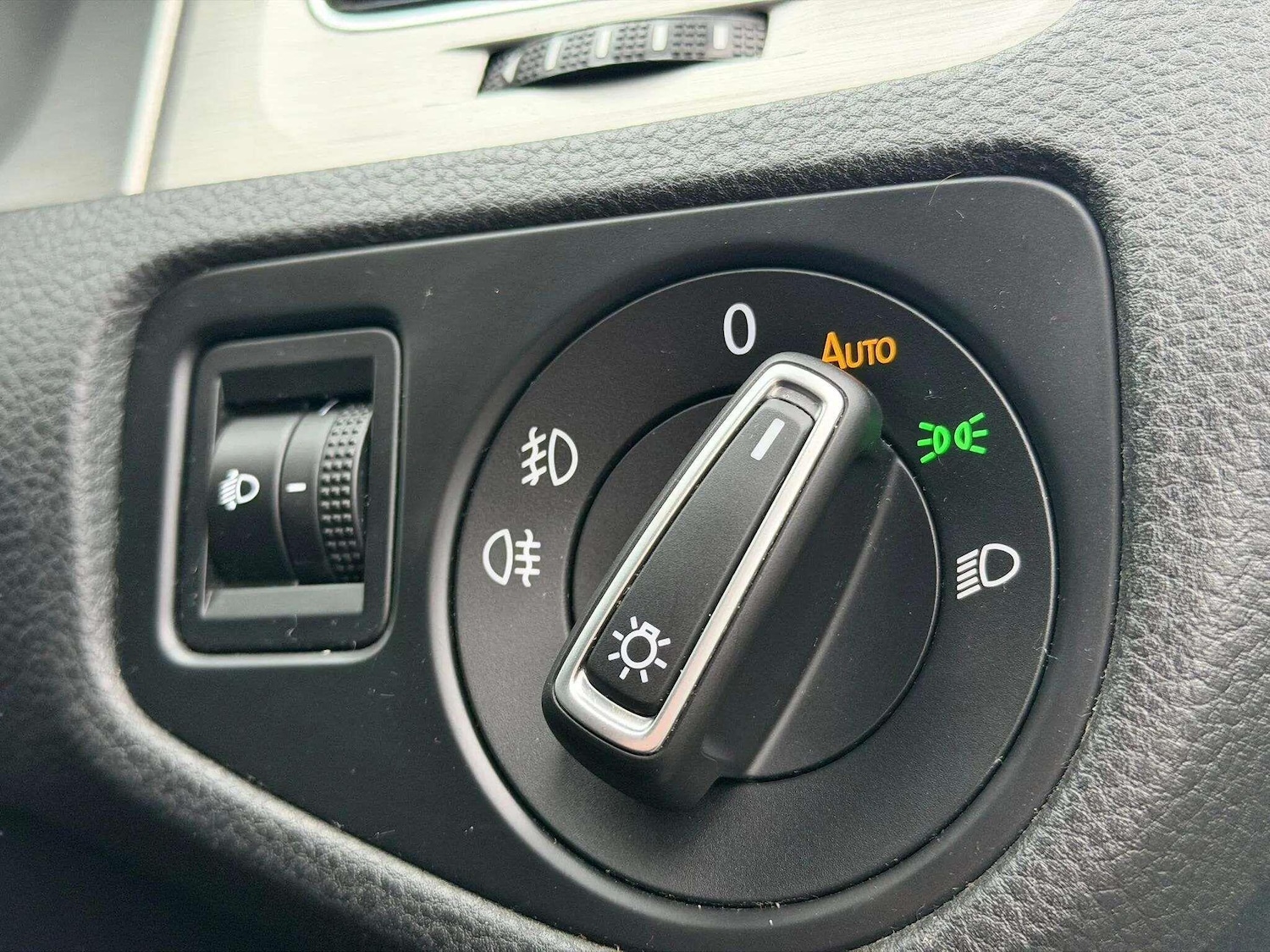 Used Volkswagen Golf 2015 for sale - 77263949: Photo 39