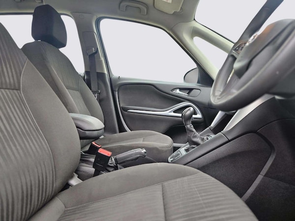 Used Vauxhall Zafira Tourer 2017 for sale - 76199986: Photo 24