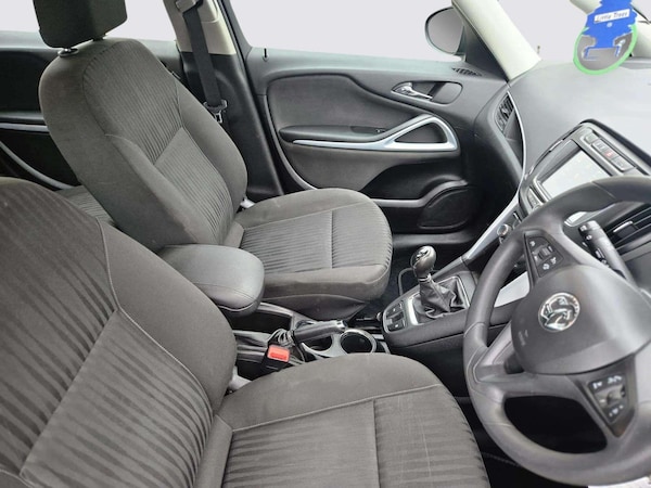 Used Vauxhall Zafira Tourer 2017 for sale - 76199986: Photo 27