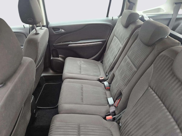 Used Vauxhall Zafira Tourer 2017 for sale - 76199986: Photo 32