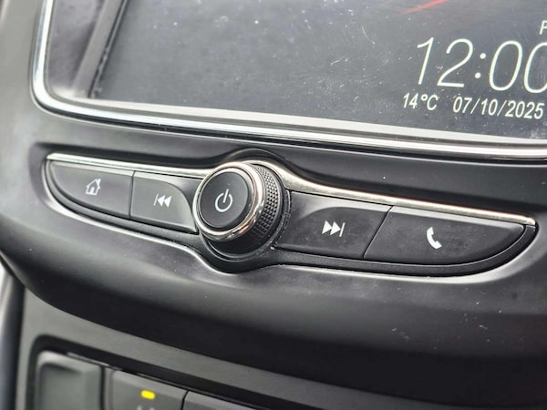 Used Vauxhall Zafira Tourer 2017 for sale - 76199986: Photo 46