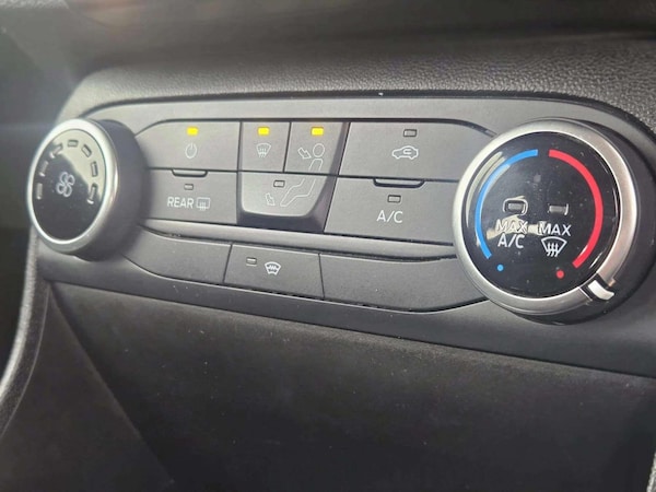Used Ford Fiesta 2018 for sale - 76239552: Photo 33