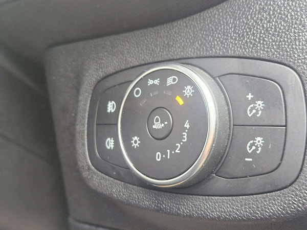 Used Ford Fiesta 2018 for sale - 76239552: Photo 39