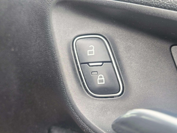 Used Ford Fiesta 2018 for sale - 76239552: Photo 40