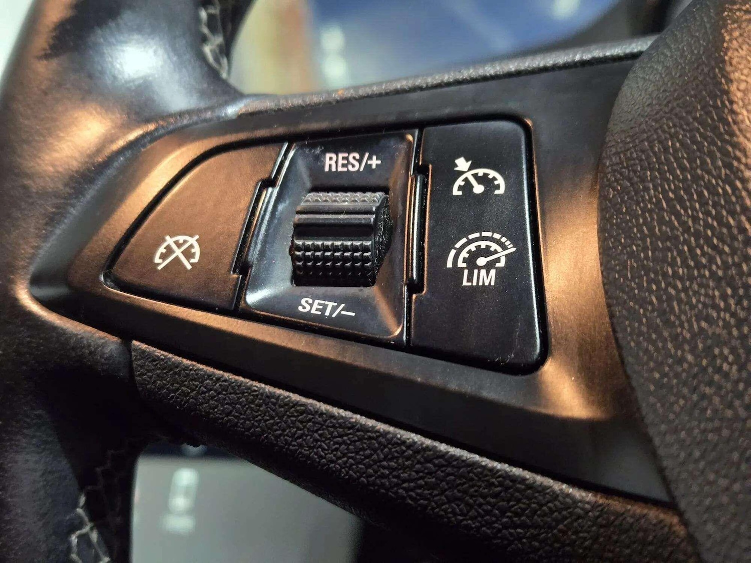 Used Vauxhall Corsa 2016 for sale - 76742841: Photo 38