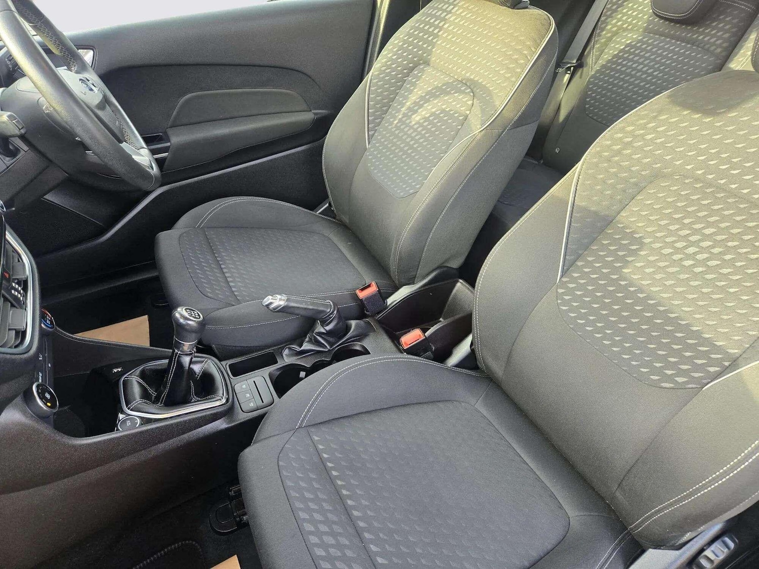 Used Ford Fiesta 2017 for sale - 76361213: Photo 61