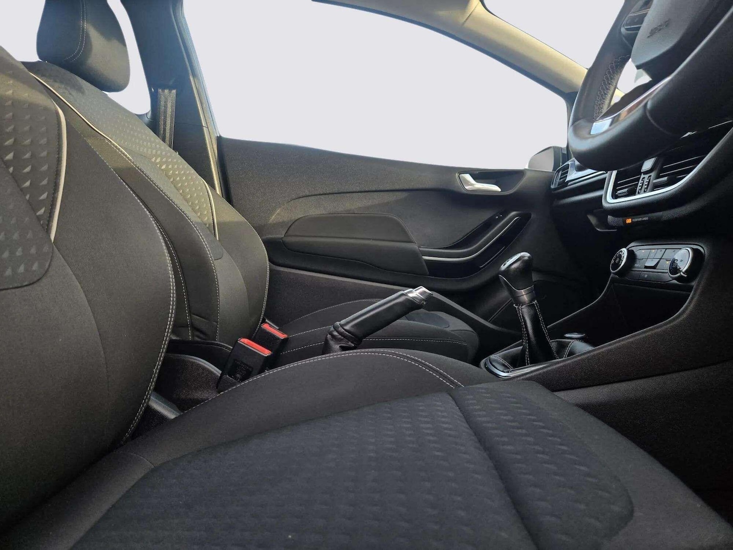 Used Ford Fiesta 2017 for sale - 76361213: Photo 70