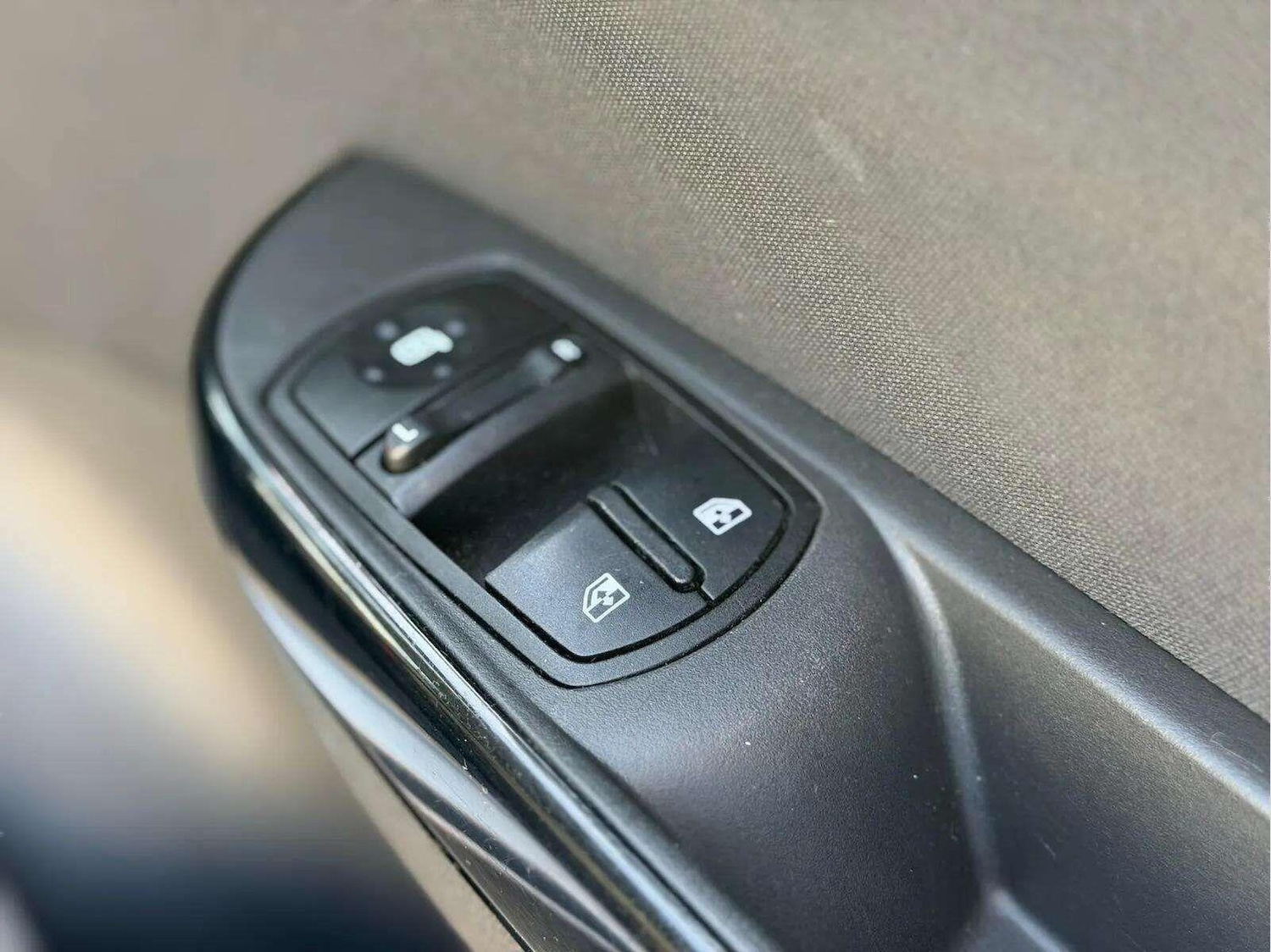 Used Vauxhall Corsa for sale - 77977807: Photo 37