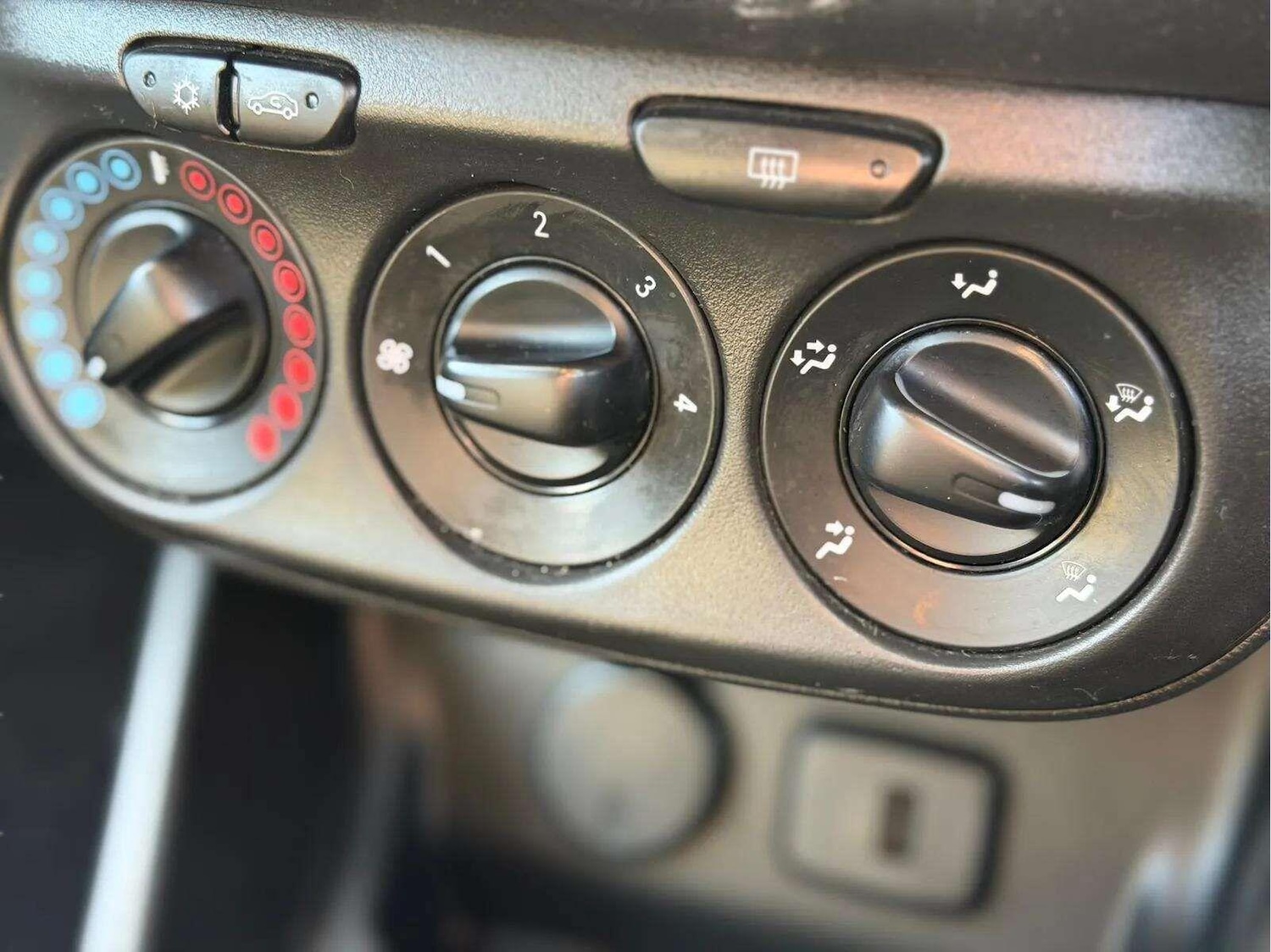 Used Vauxhall Corsa for sale - 77977807: Photo 46