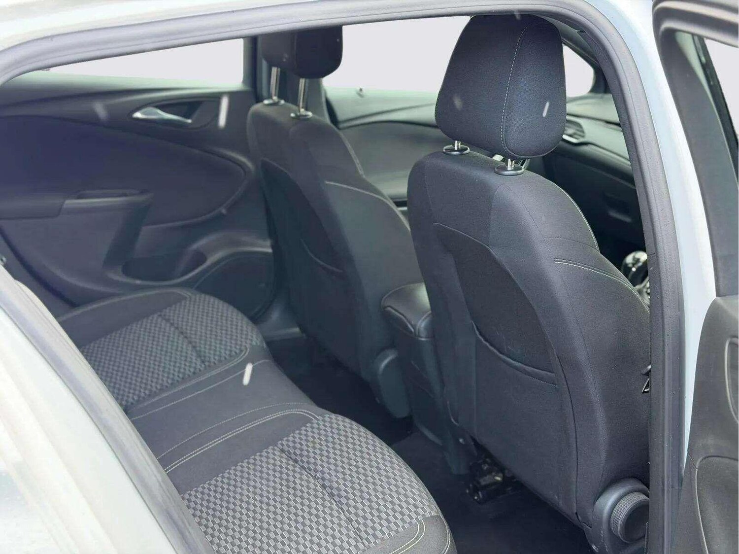 Used Vauxhall Astra for sale - 78057913: Photo 32