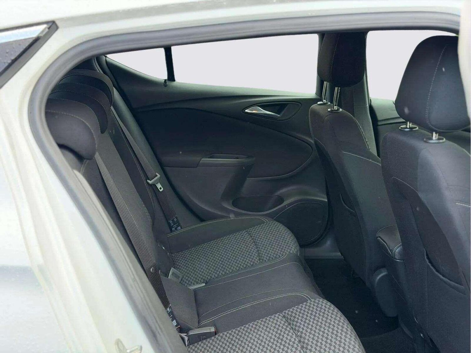 Used Vauxhall Astra for sale - 78057913: Photo 40