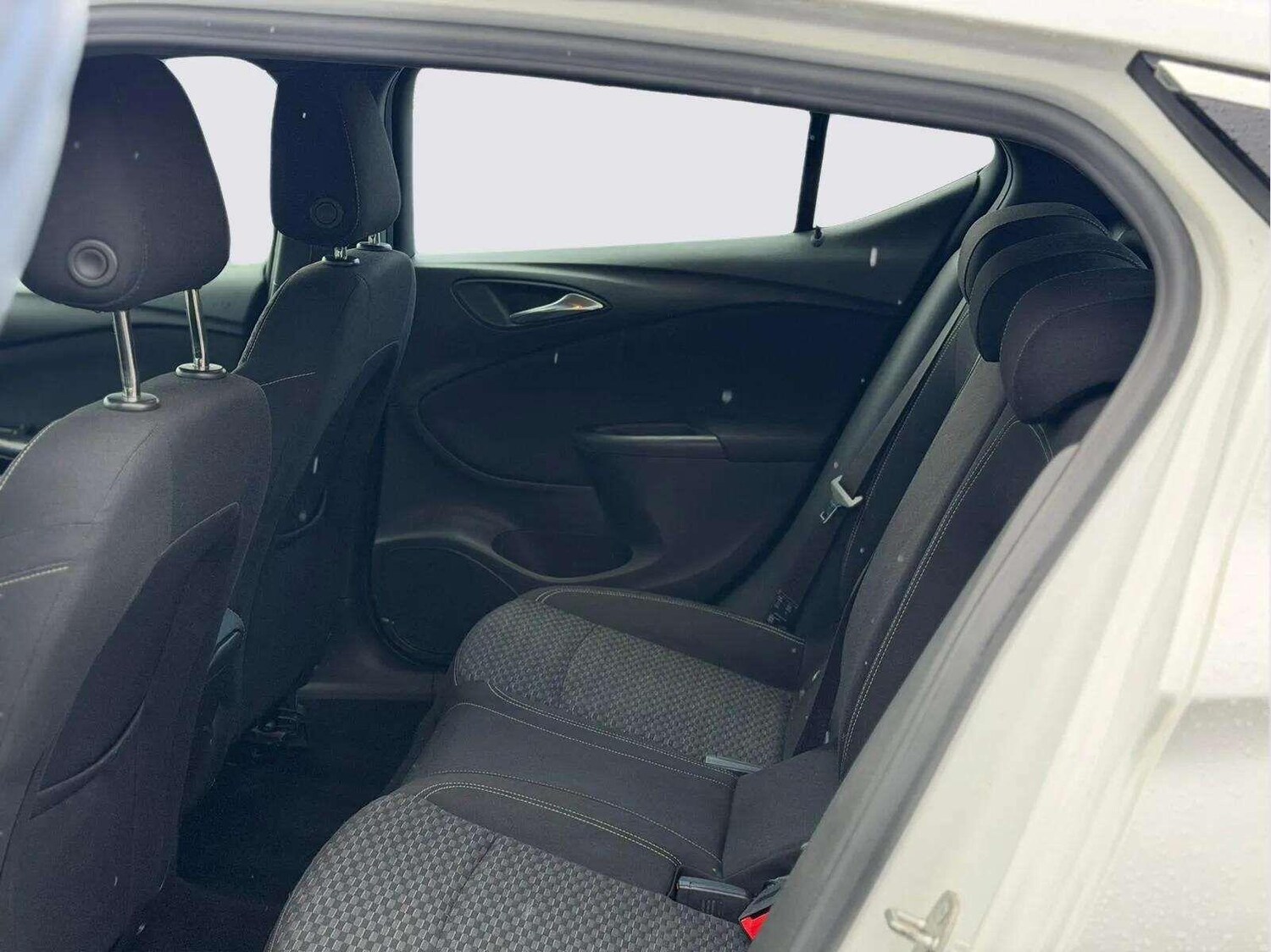 Used Vauxhall Astra for sale - 78057913: Photo 42