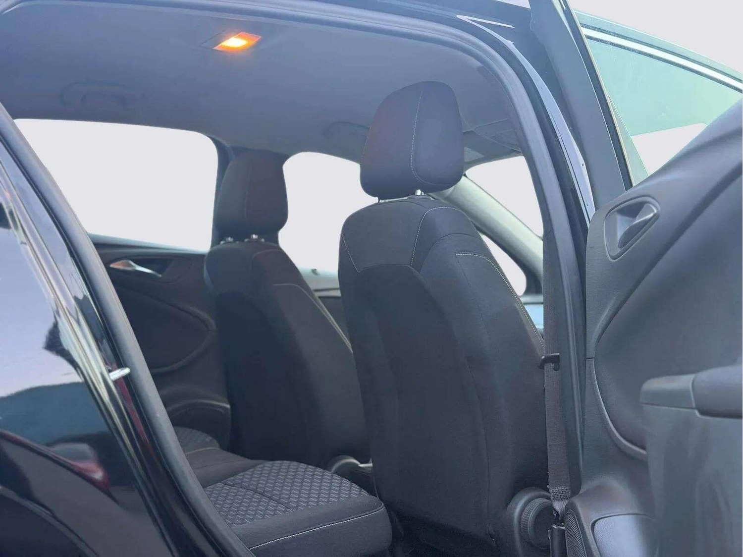 Used Vauxhall Astra 2017 for sale - 77969748: Photo 36