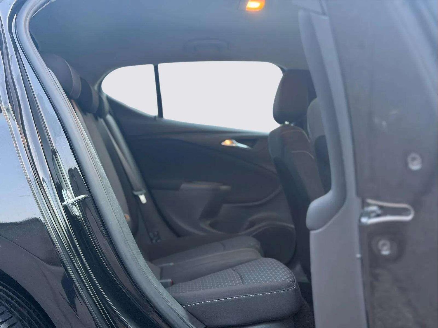 Used Vauxhall Astra 2017 for sale - 77969748: Photo 37