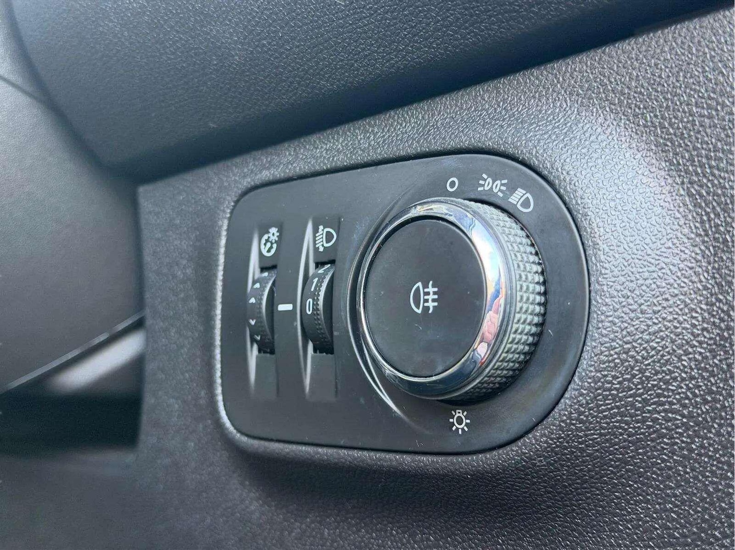 Used Vauxhall ADAM 2016 for sale - 77263951: Photo 41