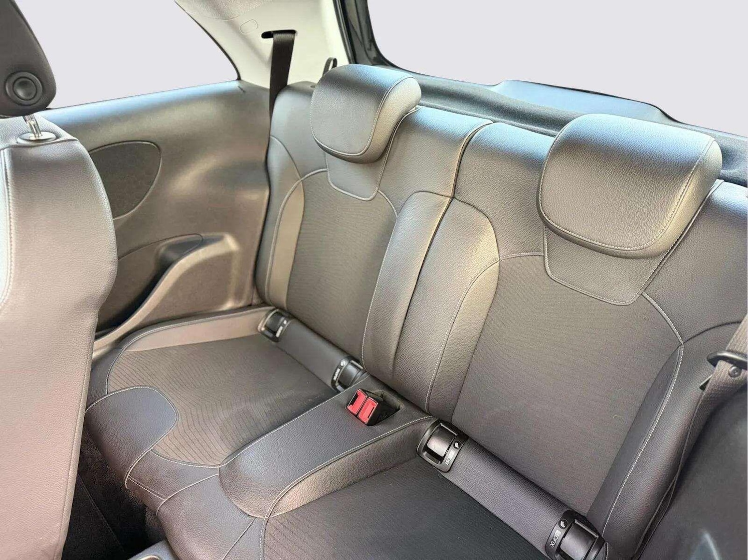 Used Vauxhall ADAM 2016 for sale - 76965366: Photo 36