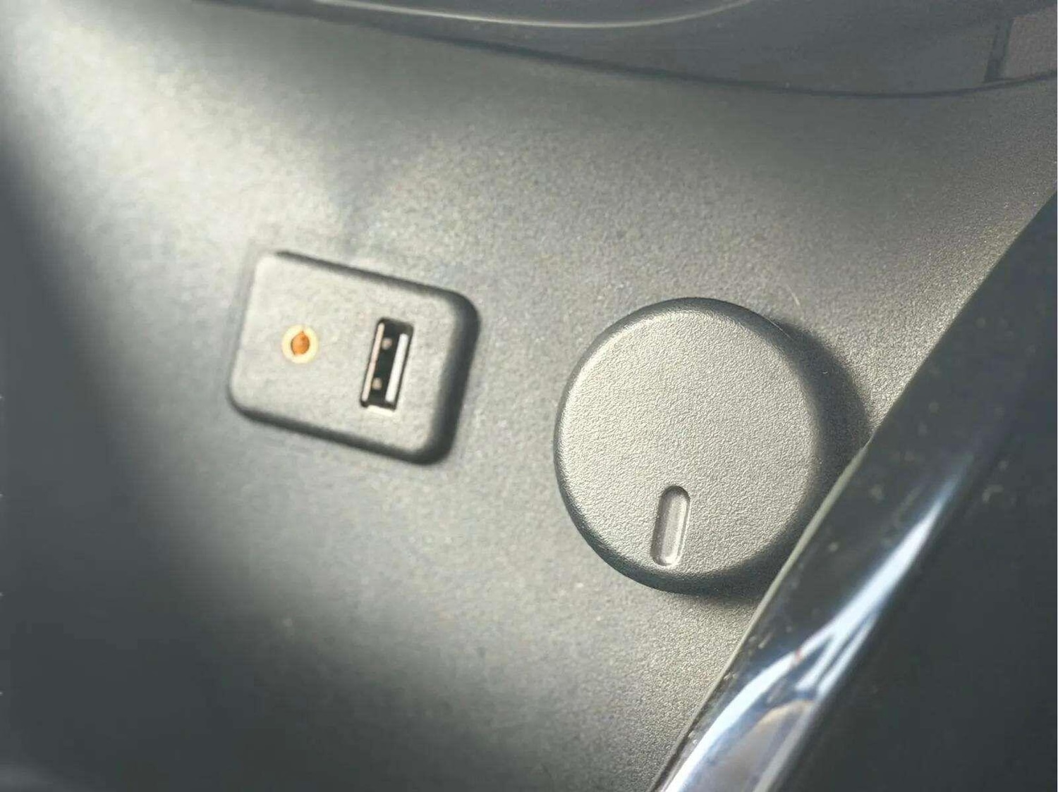 Used Vauxhall ADAM 2016 for sale - 76965366: Photo 44