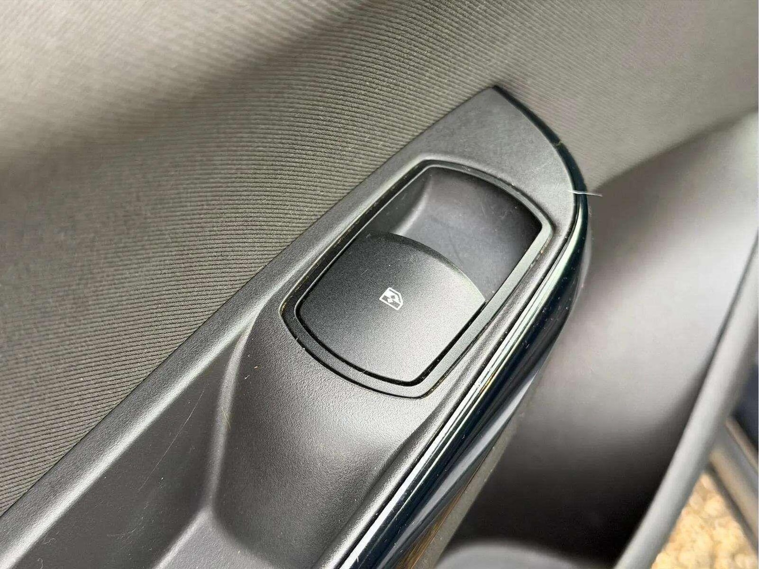 Used Vauxhall Corsa 2015 for sale - 77970239: Photo 45