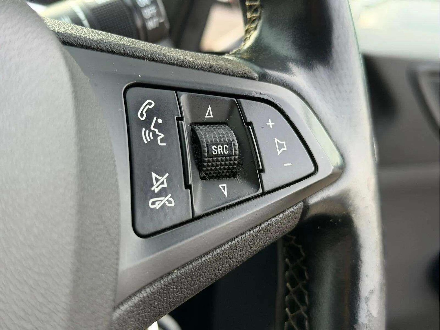 Used Vauxhall Corsa 2015 for sale - 77970239: Photo 47