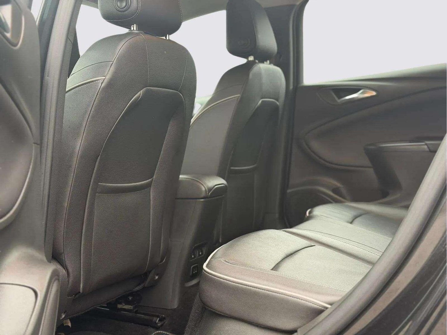 Used Vauxhall Astra for sale - 78086765: Photo 42