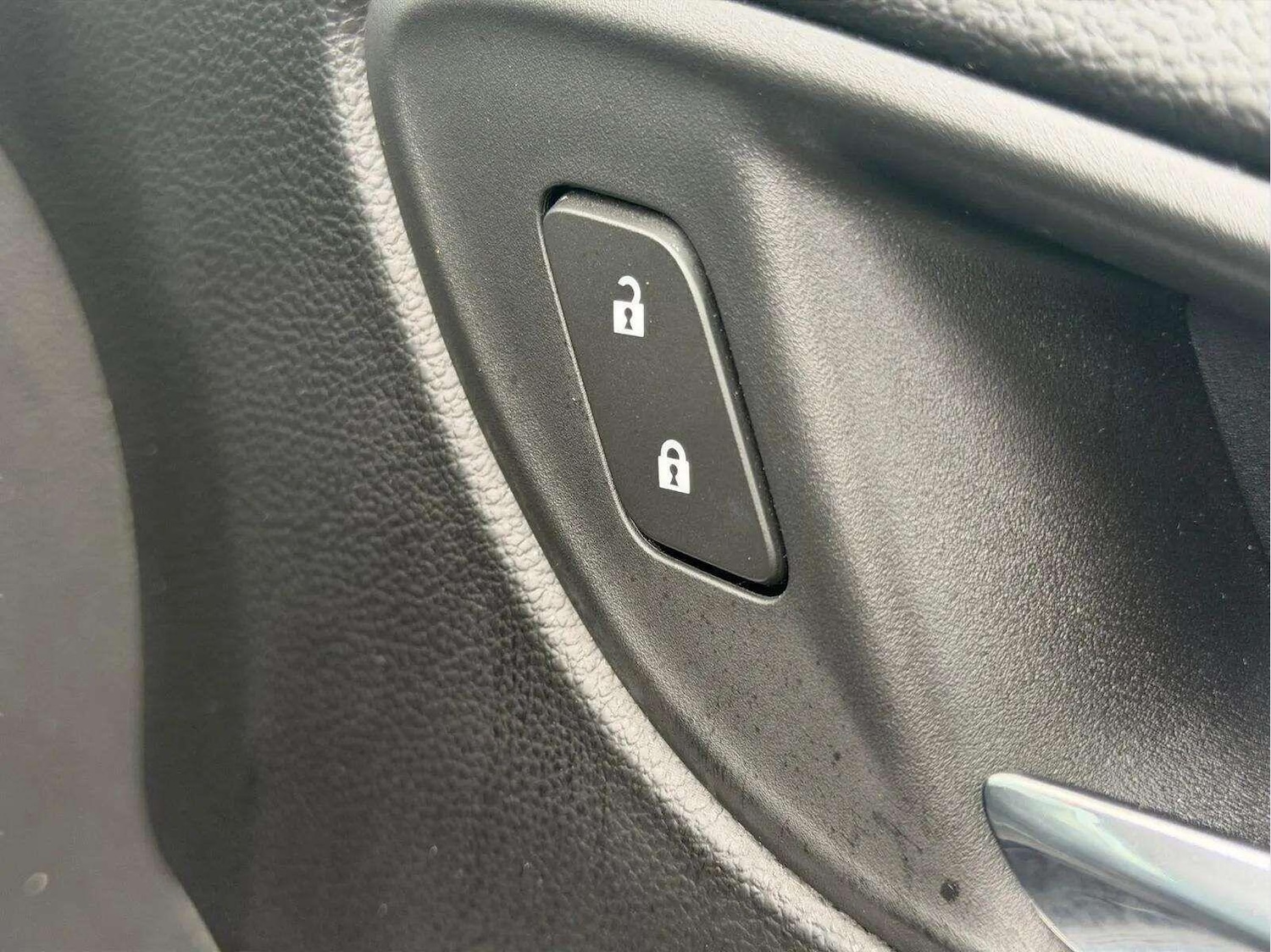 Used Vauxhall Astra for sale - 78086765: Photo 54