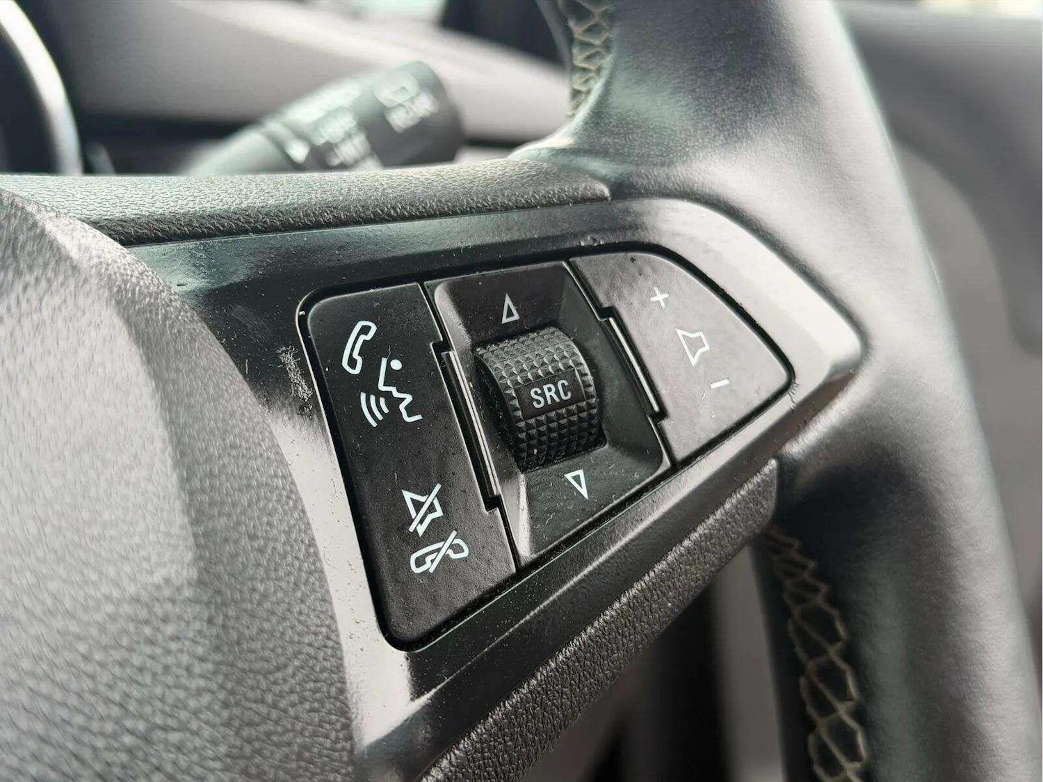 Used Vauxhall Astra for sale - 78086765: Photo 57