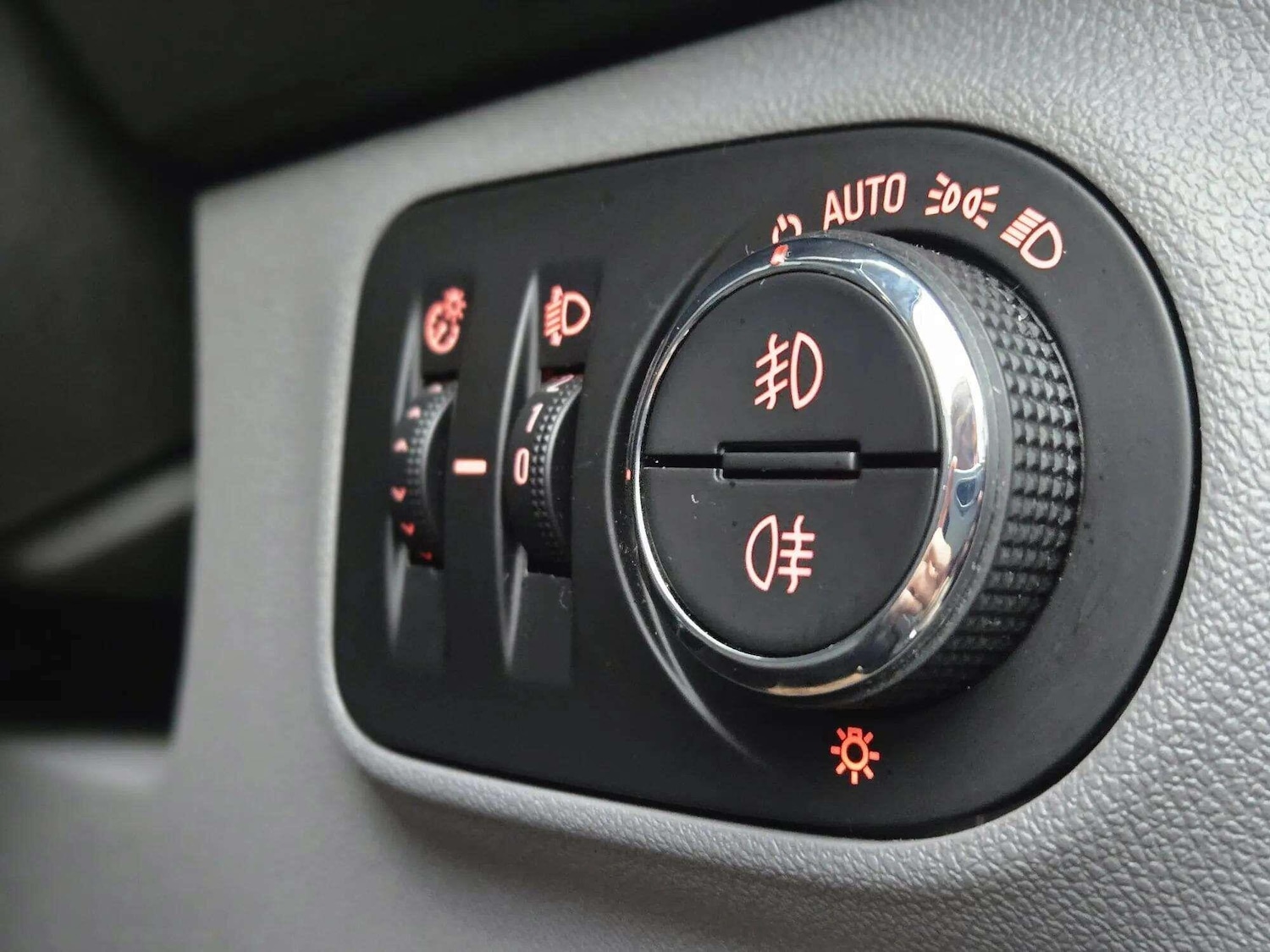 Used Vauxhall Corsa 2017 for sale - 76472451: Photo 51