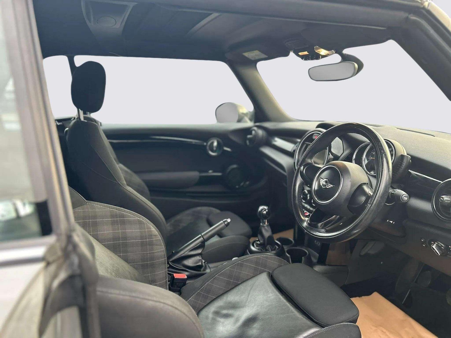 Used MINI Convertible 2016 for sale - 76370900: Photo 20