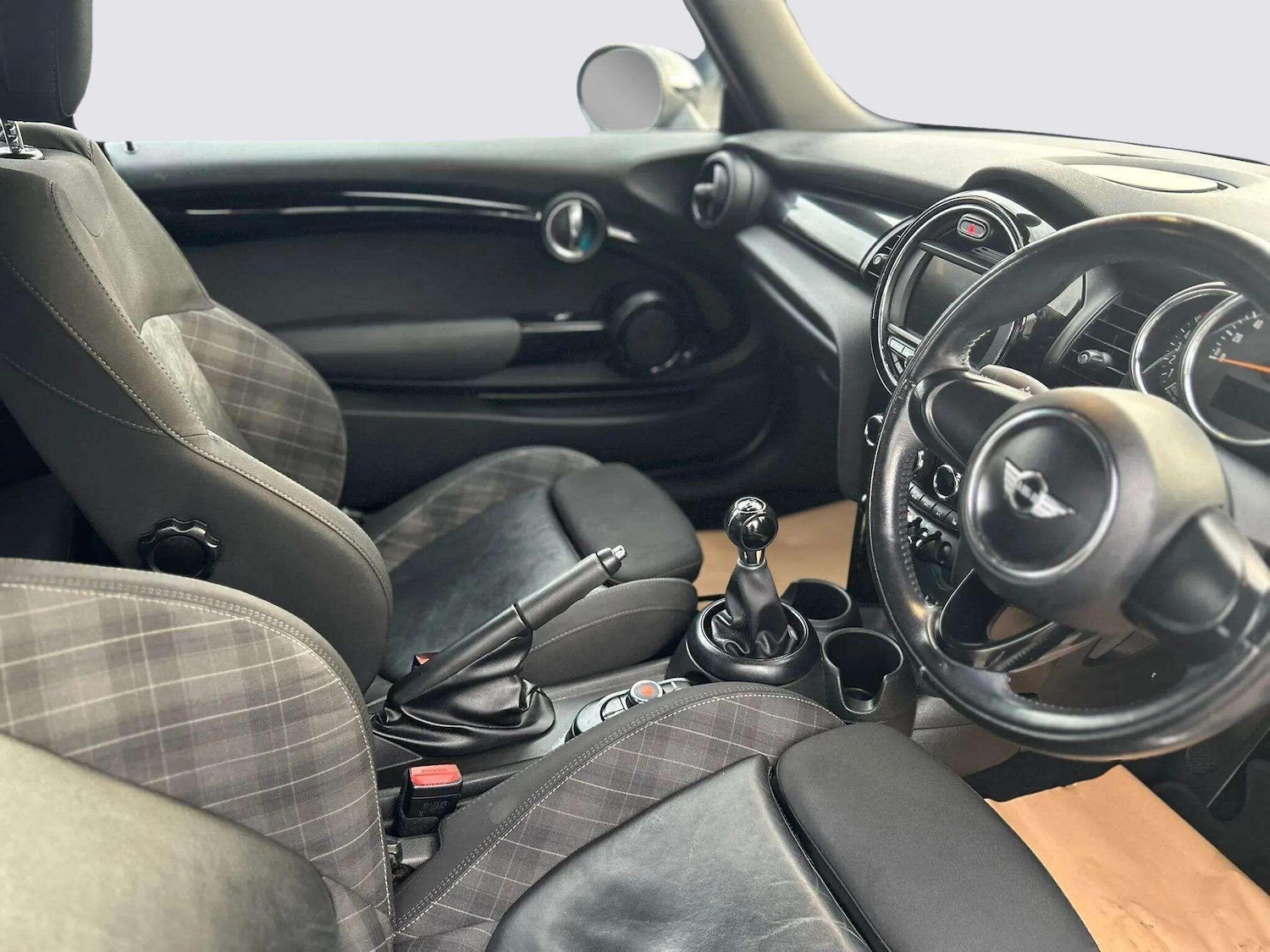 Used MINI Convertible 2016 for sale - 76370900: Photo 21