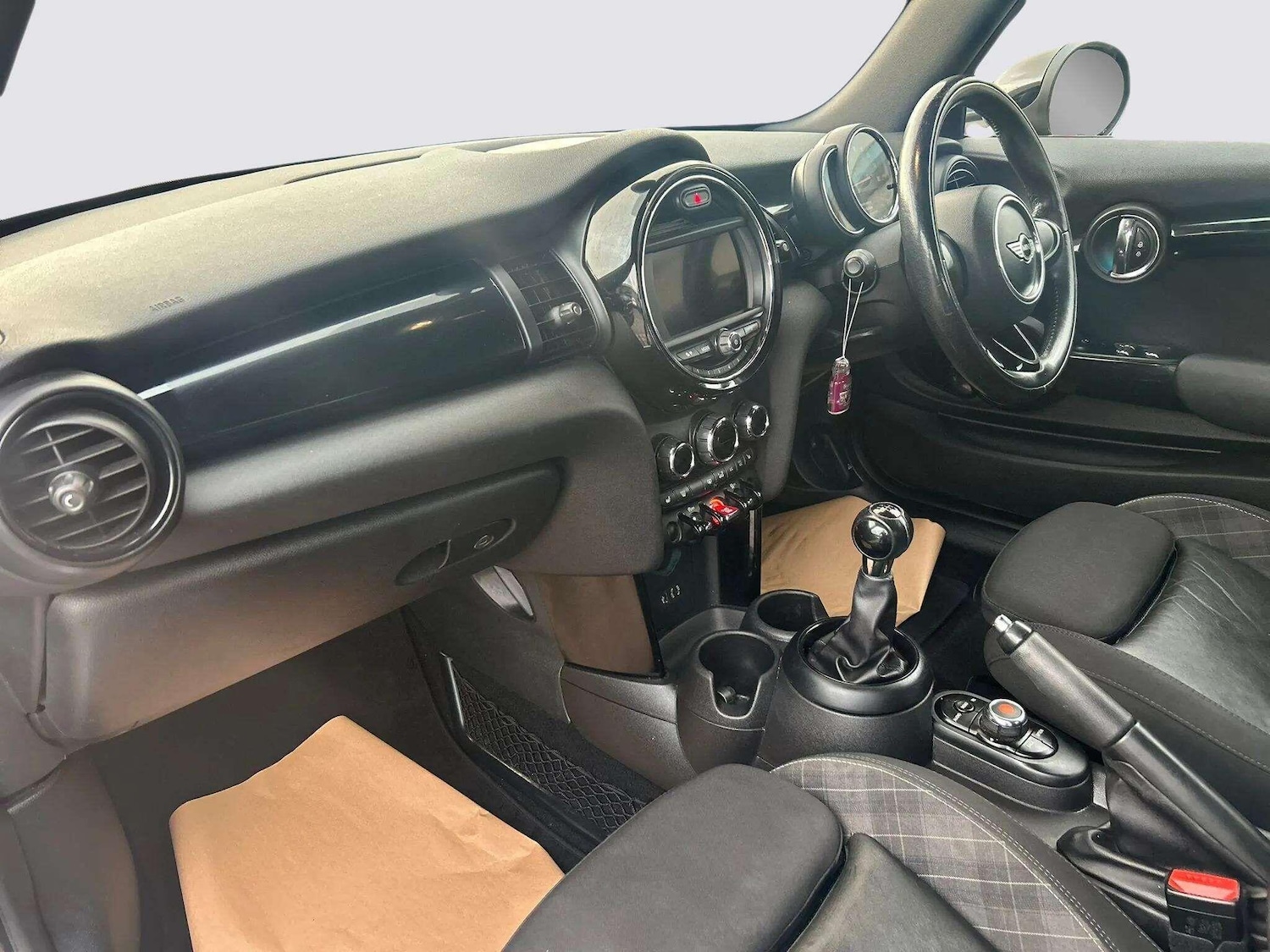 Used MINI Convertible 2016 for sale - 76370900: Photo 23