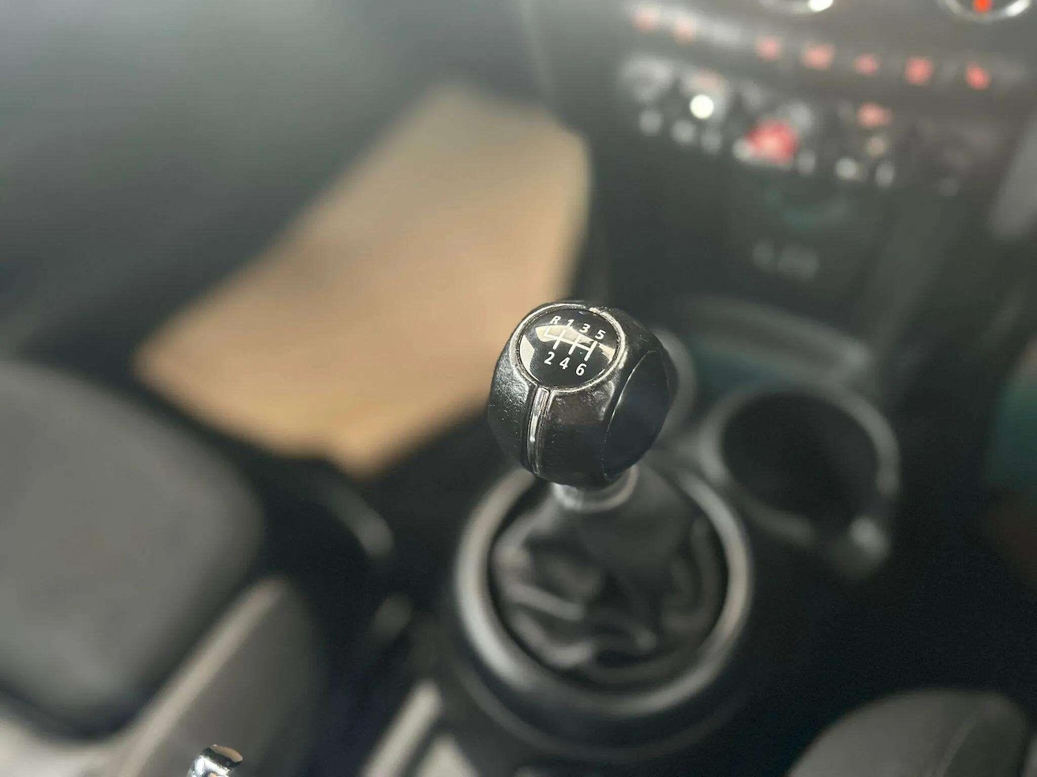 Used MINI Convertible 2016 for sale - 76370900: Photo 24