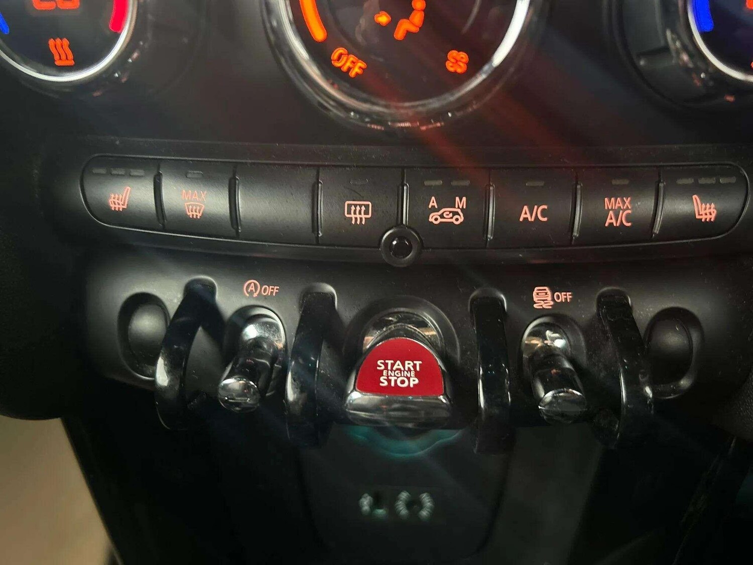 Used MINI Convertible 2016 for sale - 76370900: Photo 30