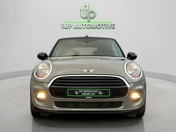 Used MINI Convertible 2016 for sale - 76370900: Photo