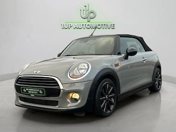 Used MINI Convertible 2016 for sale - 76370900: Photo