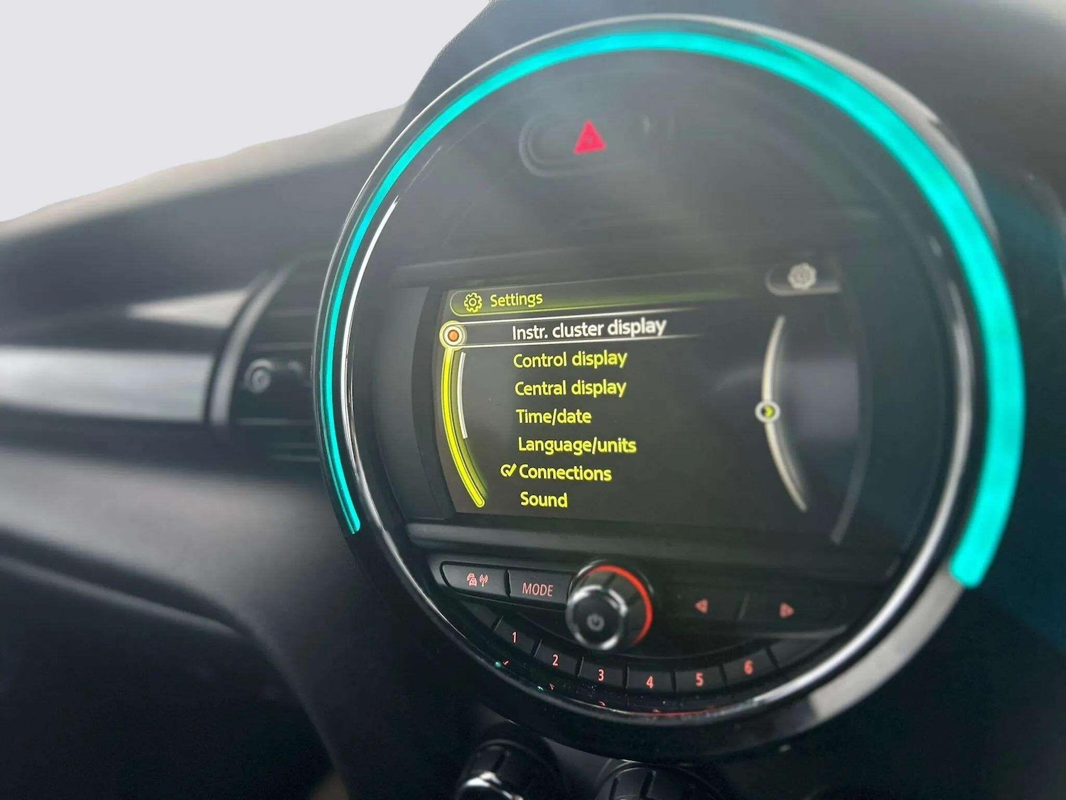 Used MINI Convertible 2016 for sale - 76370900: Photo 51