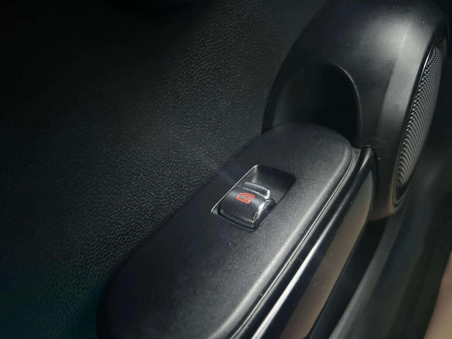 Used MINI Convertible 2016 for sale - 76370900: Photo 55