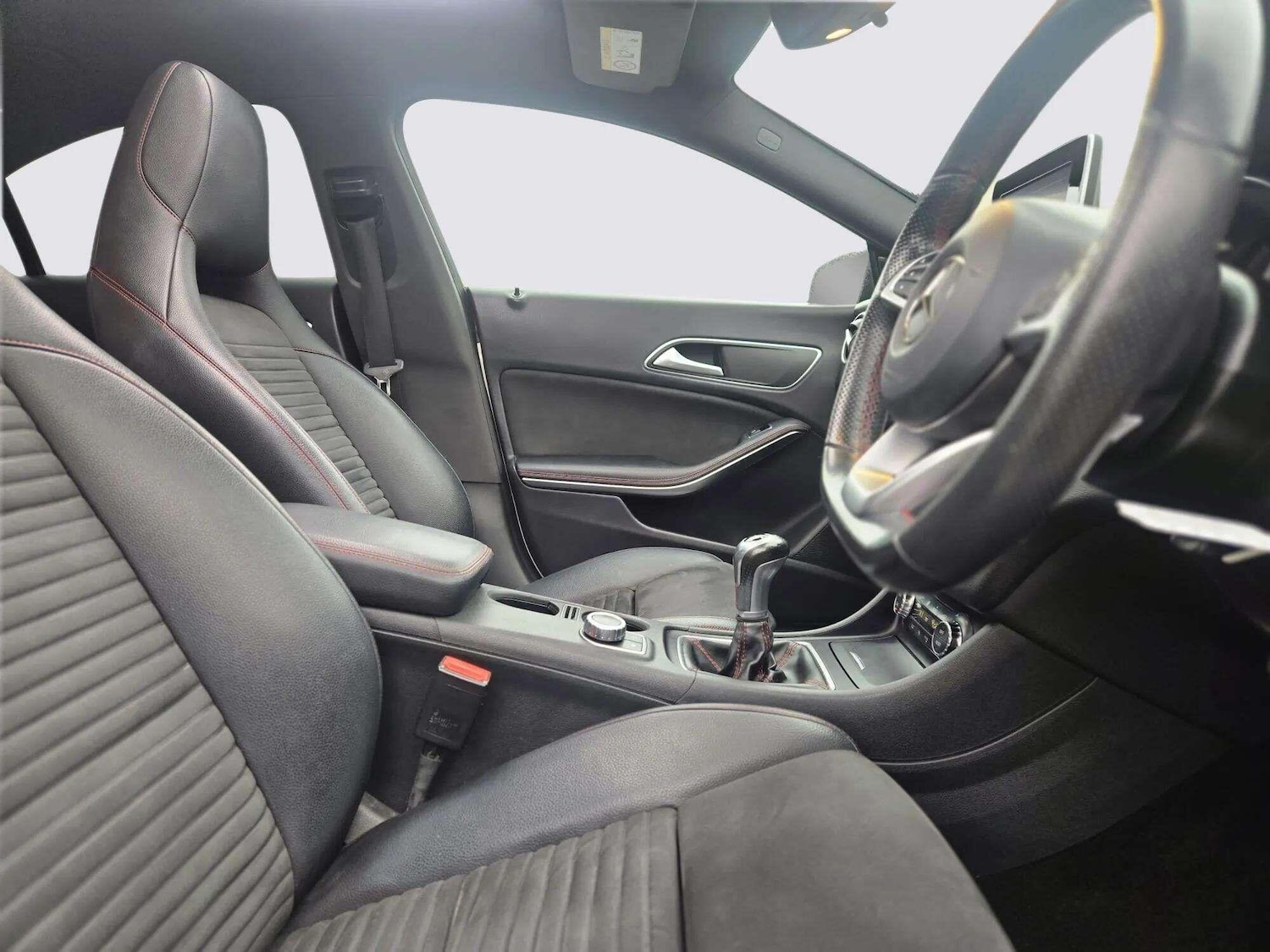 Used Mercedes-Benz CLA 2016 for sale - 76667010: Photo 22