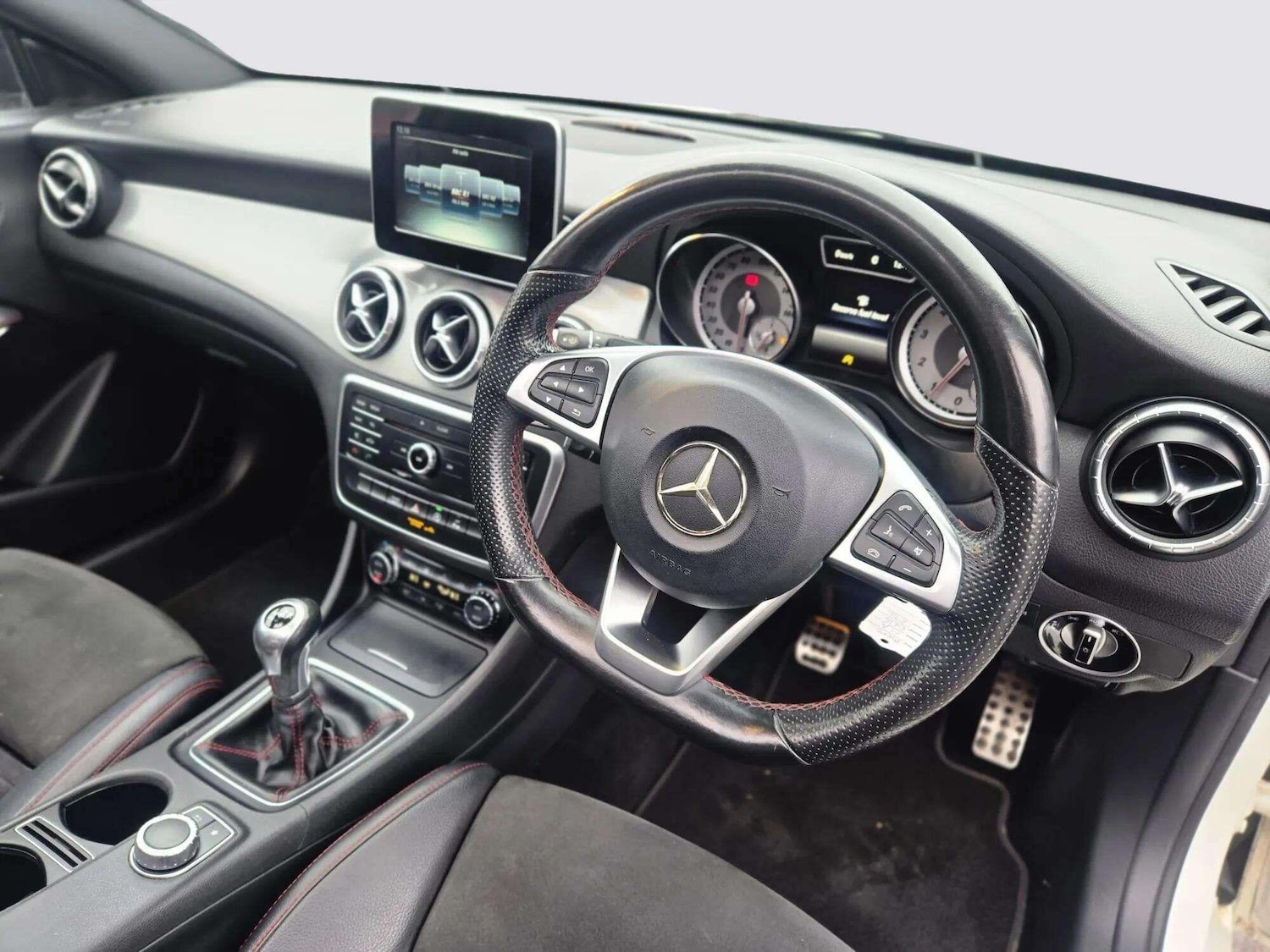 Used Mercedes-Benz CLA 2016 for sale - 76667010: Photo 49