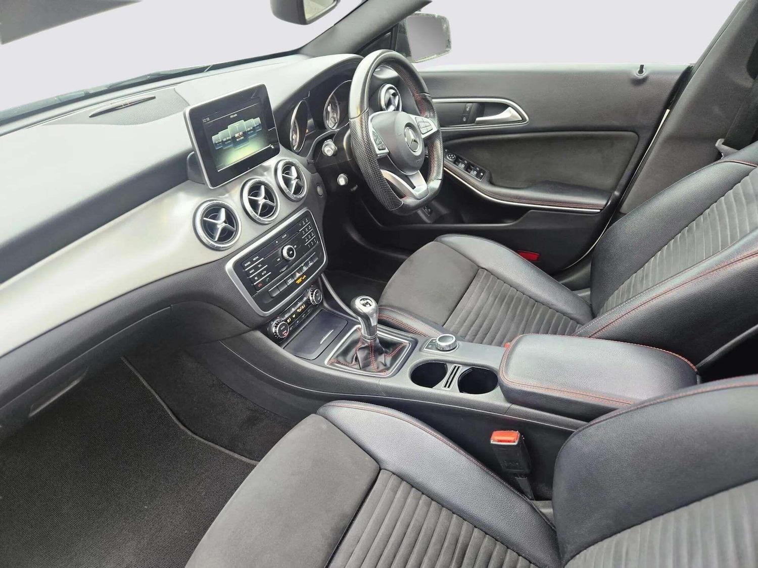 Used Mercedes-Benz CLA 2016 for sale - 76667010: Photo 58