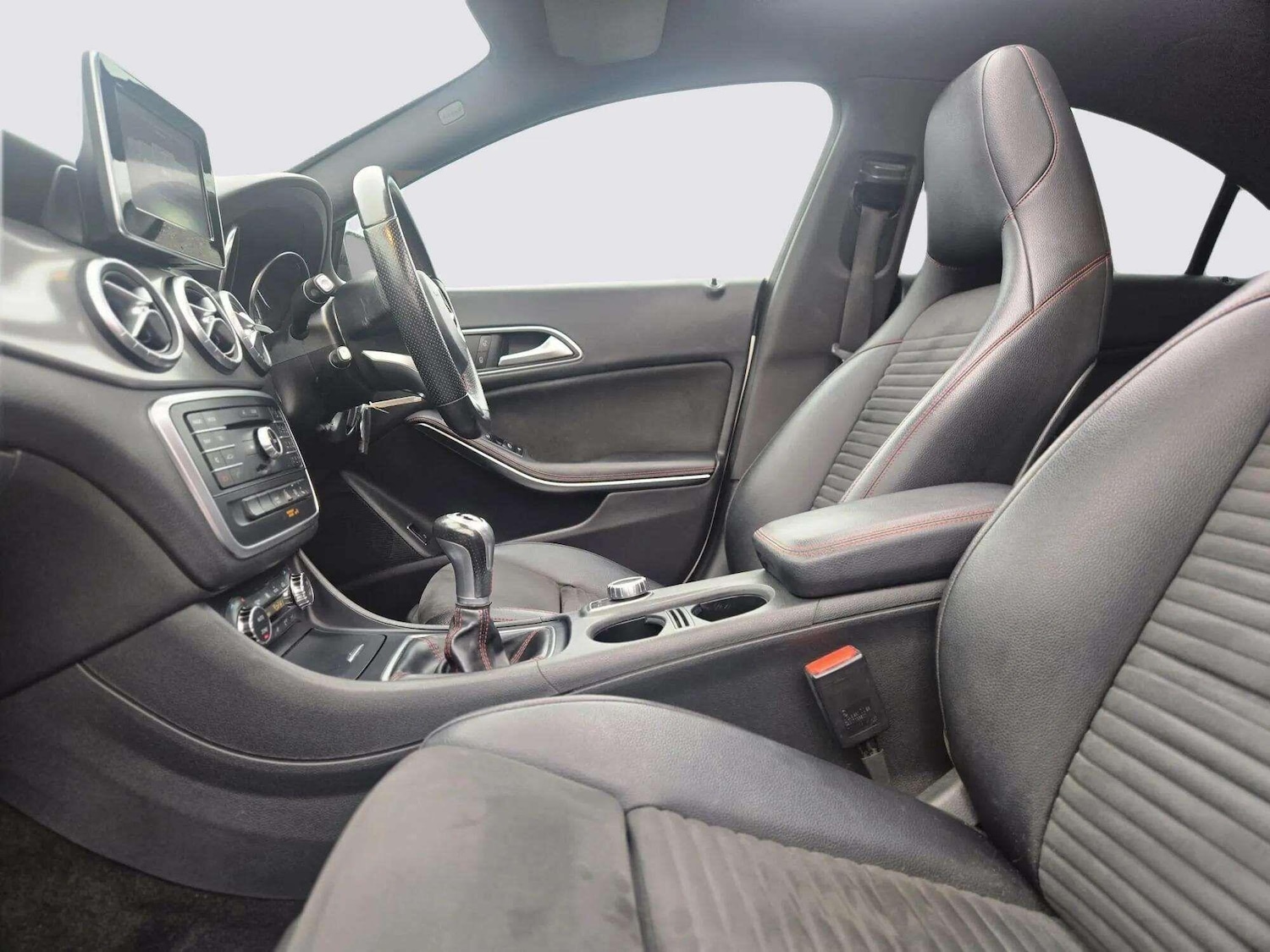 Used Mercedes-Benz CLA 2016 for sale - 76667010: Photo 61