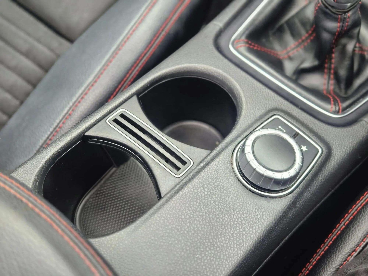 Used Mercedes-Benz CLA 2016 for sale - 76667010: Photo 65