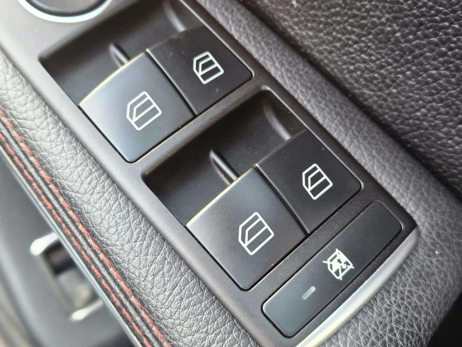 Used Mercedes-Benz GLA 2016 for sale - 77454655: Photo 38