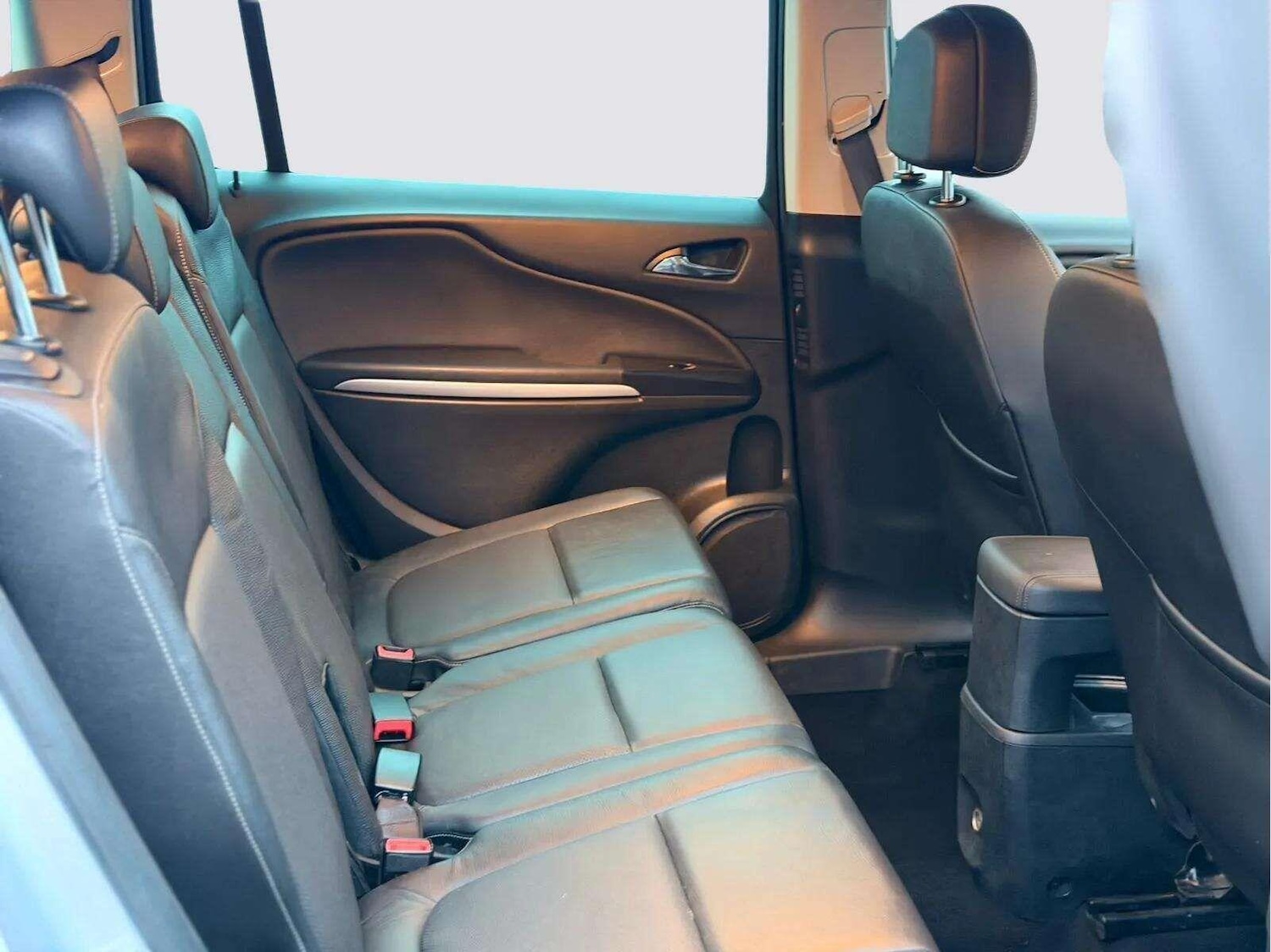 Used Vauxhall Zafira Tourer for sale - 77537809: Photo 32