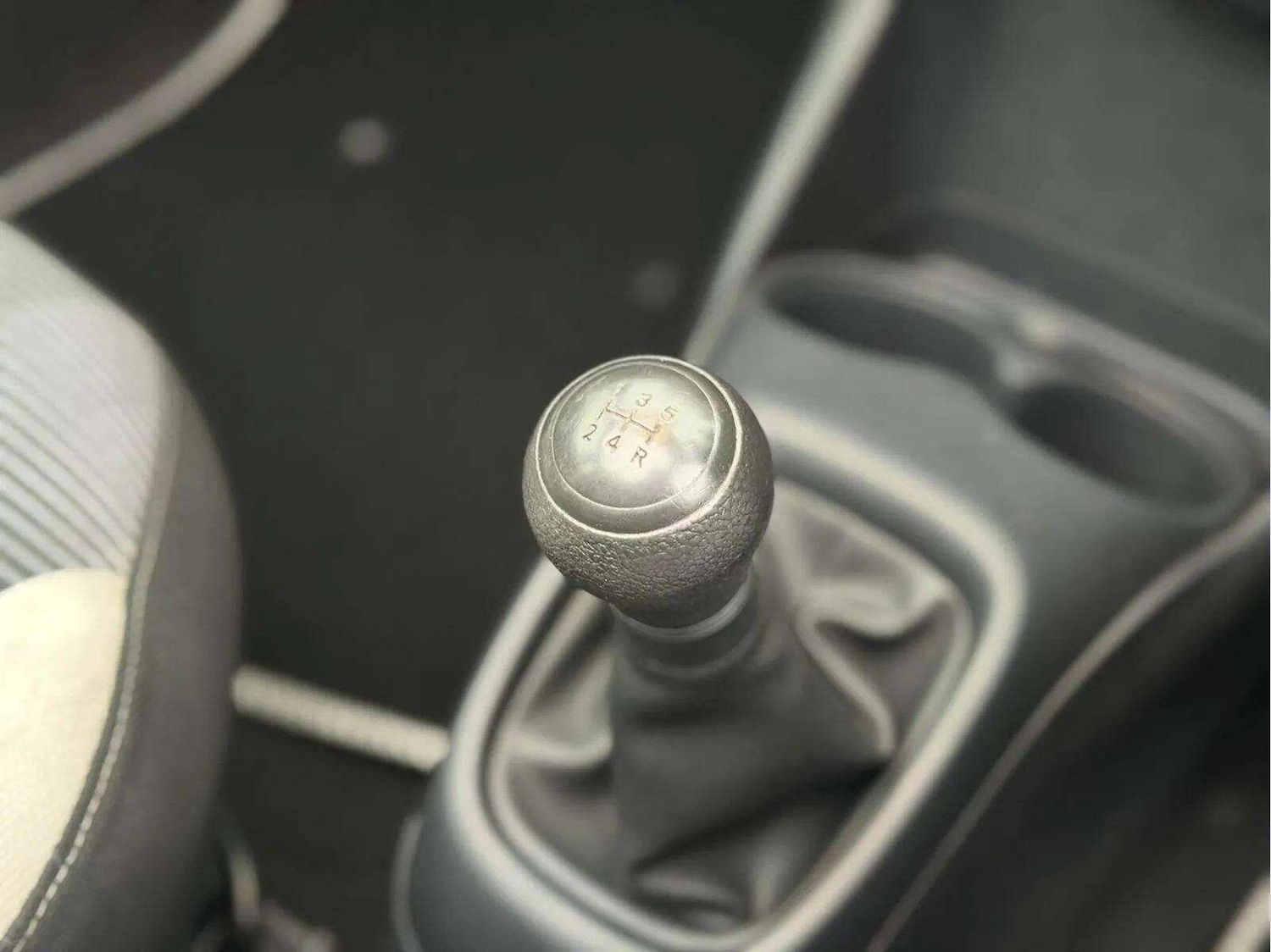 Used Peugeot 108 2016 for sale - 77292061: Photo 22