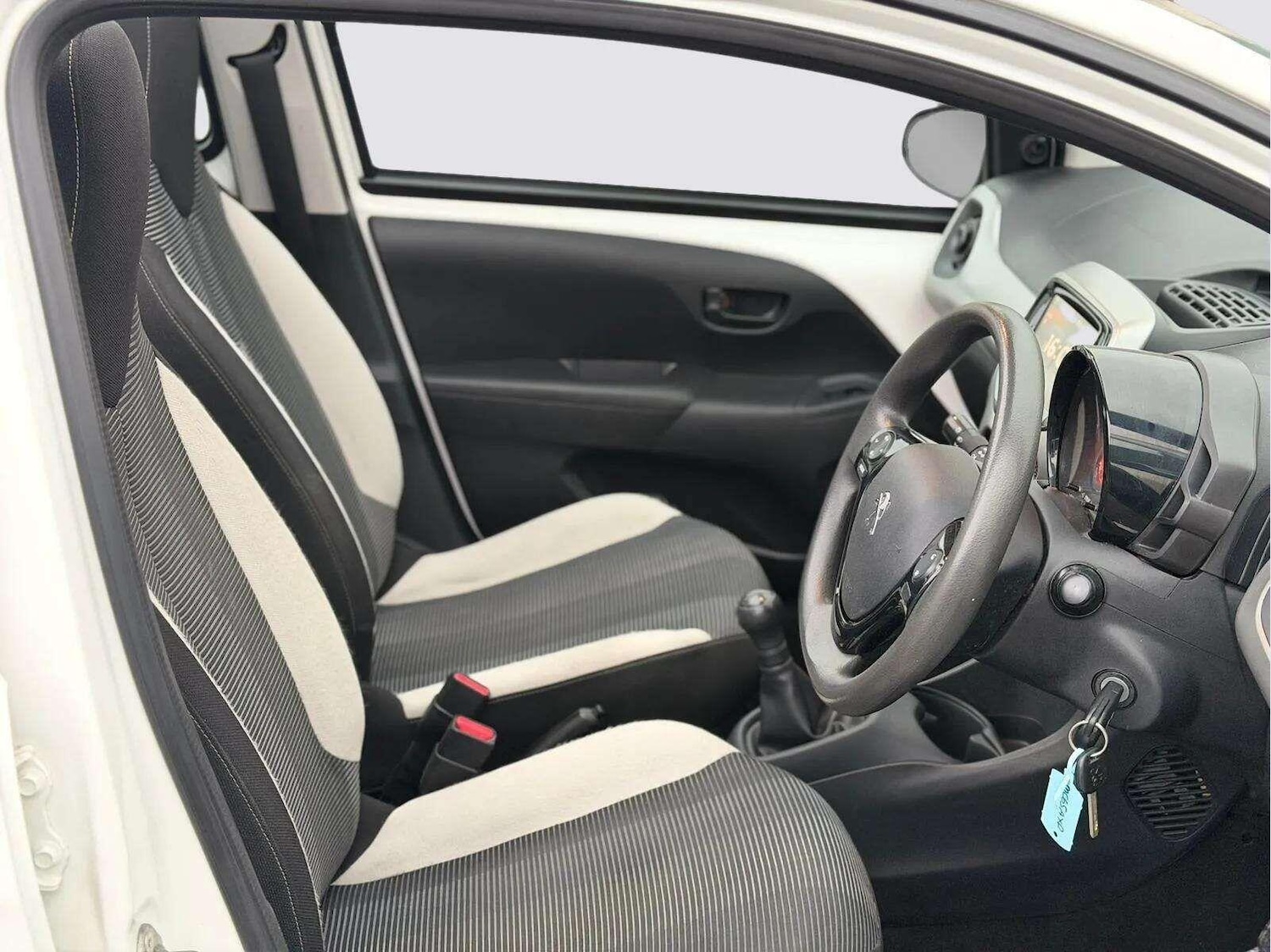 Used Peugeot 108 2016 for sale - 77292061: Photo 25