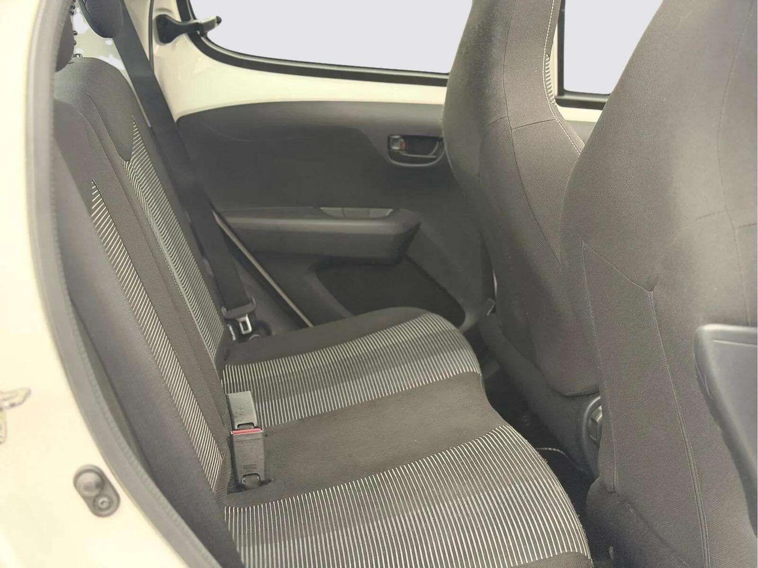 Used Peugeot 108 2016 for sale - 77292061: Photo 32