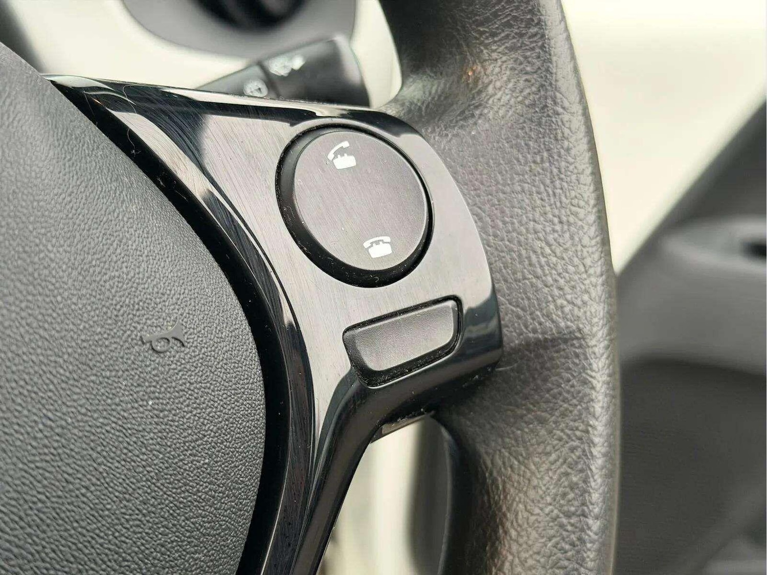 Used Peugeot 108 2016 for sale - 77292061: Photo 36