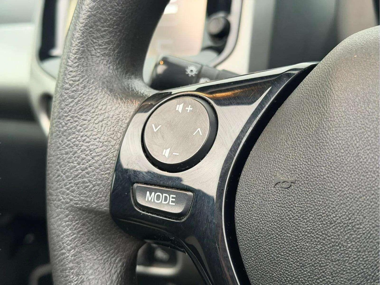 Used Peugeot 108 2016 for sale - 77292061: Photo 37