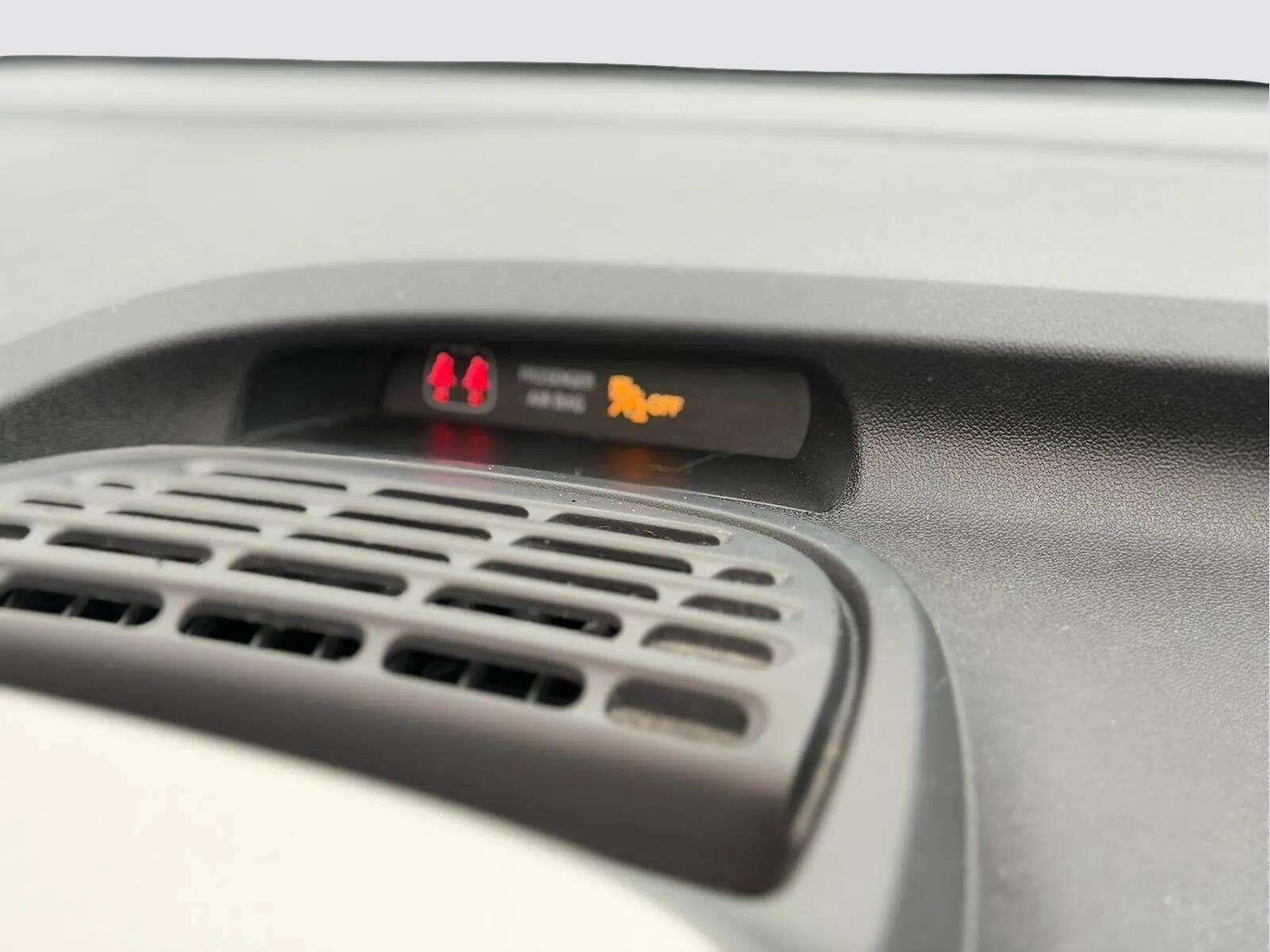 Used Peugeot 108 2016 for sale - 77292061: Photo 42