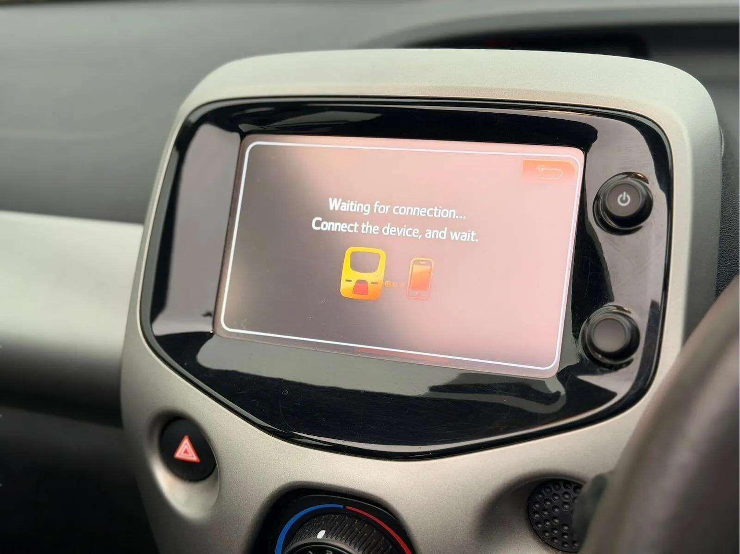 Used Peugeot 108 2016 for sale - 77292061: Photo 43